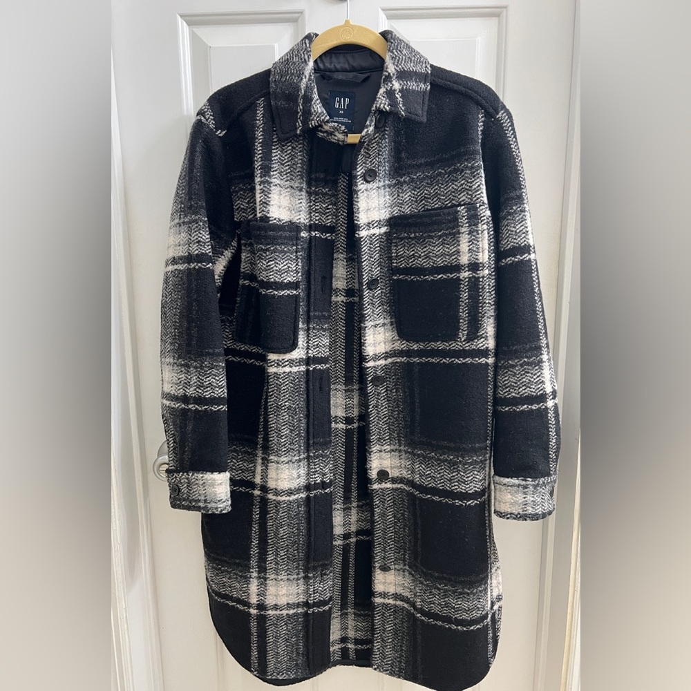 Women’s Gap Black & White Wool Plaid Shirt Jacket, Size XS